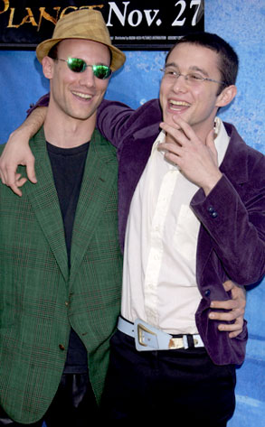 Joseph Gordon Levitt Mourns Death Of Older Brother E Online Ca